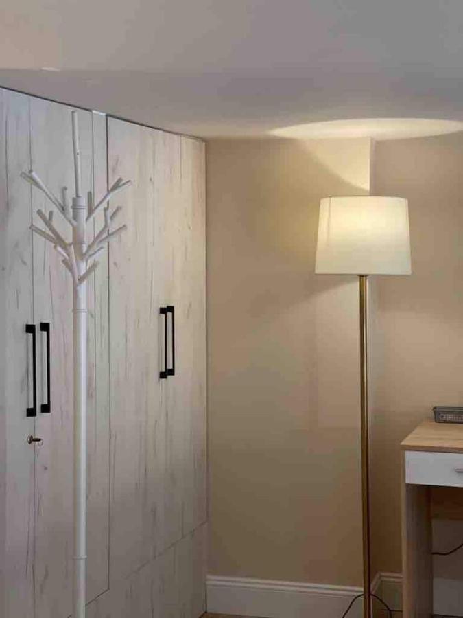 Lovely Apartment In Pogradec City With A Lake View Экстерьер фото